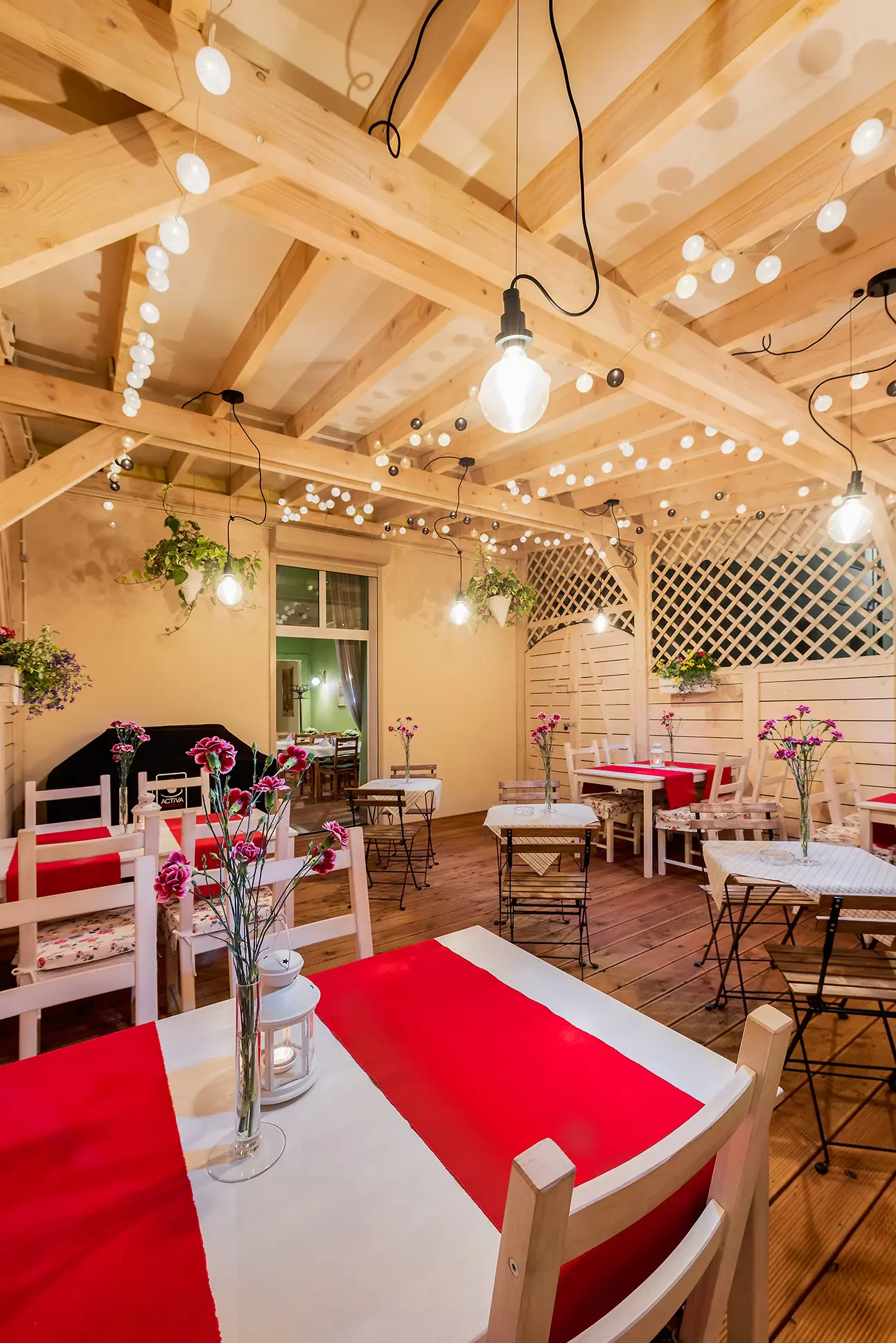 Letnie patio restauracji Staromieyska